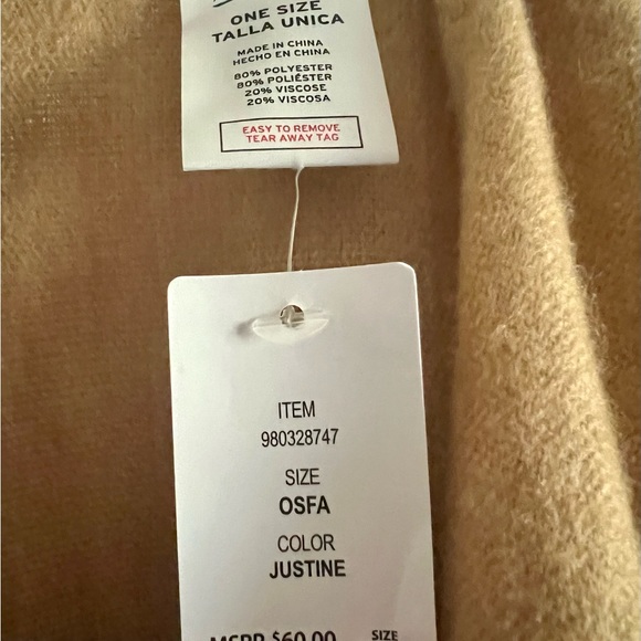 Woman’s shawl NWT - Picture 3 of 3